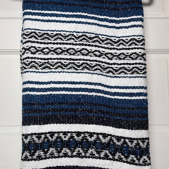 NWT Earth Ragz Southwestern Mexican Striped Falsa Throw Blanket Blue White Black - Picture 10 of 11